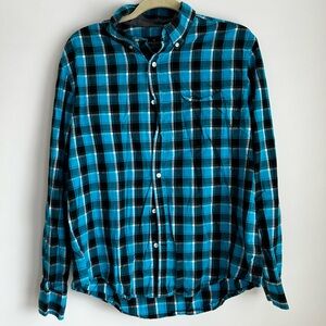 American Eagle Blue Plaid Long Sleeve Button Up Size L